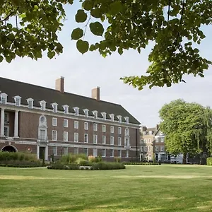 De Vere Devonport House Hotel London